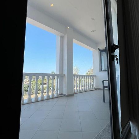 Icon Hotel Vlorë Εξωτερικό φωτογραφία