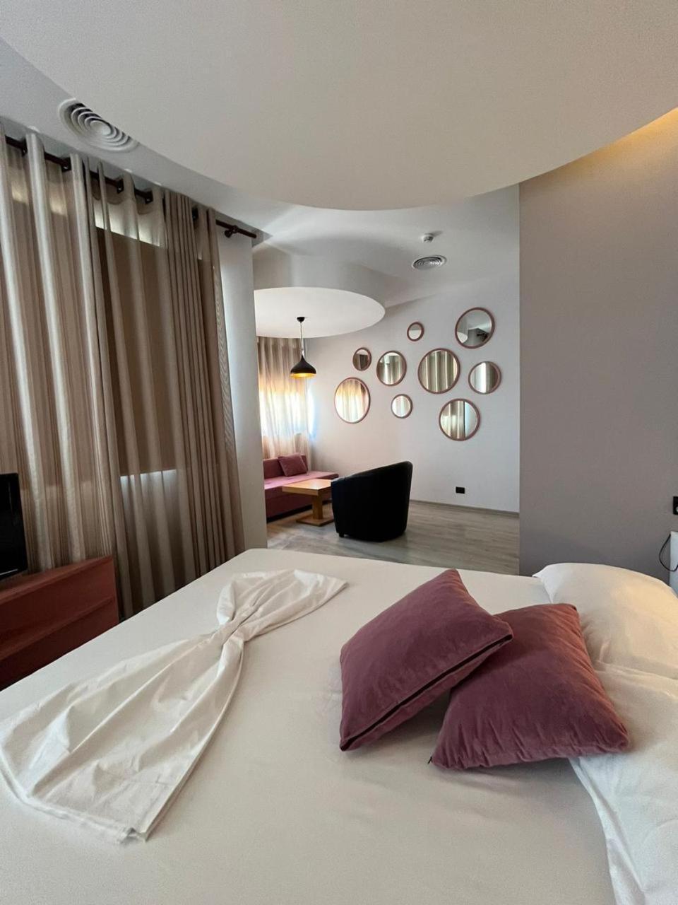Icon Hotel Vlorë Εξωτερικό φωτογραφία