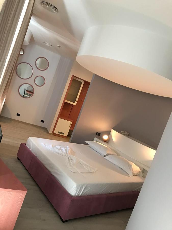 Icon Hotel Vlorë Εξωτερικό φωτογραφία