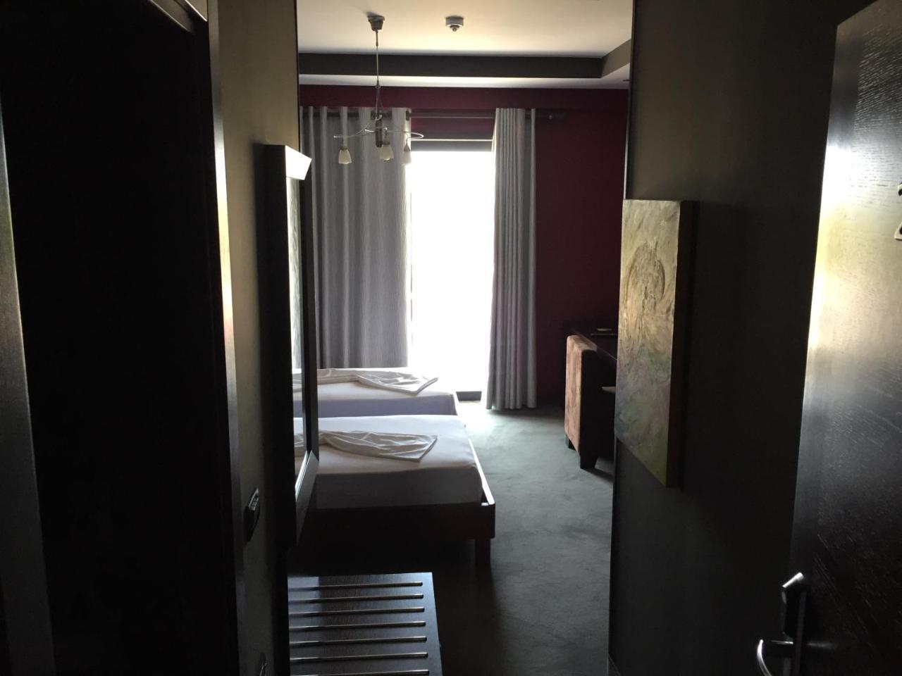 Icon Hotel Vlorë Εξωτερικό φωτογραφία